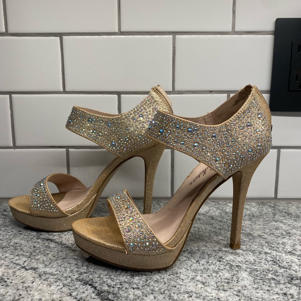 Heels that POP✨